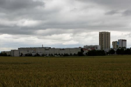 A view shows a housing blocks near the Primary School Les Ormeaux in Montereau-Fault-Yonne near Paris, France, June 18, 2018. REUTERS/Gonzalo Fuentes/Files