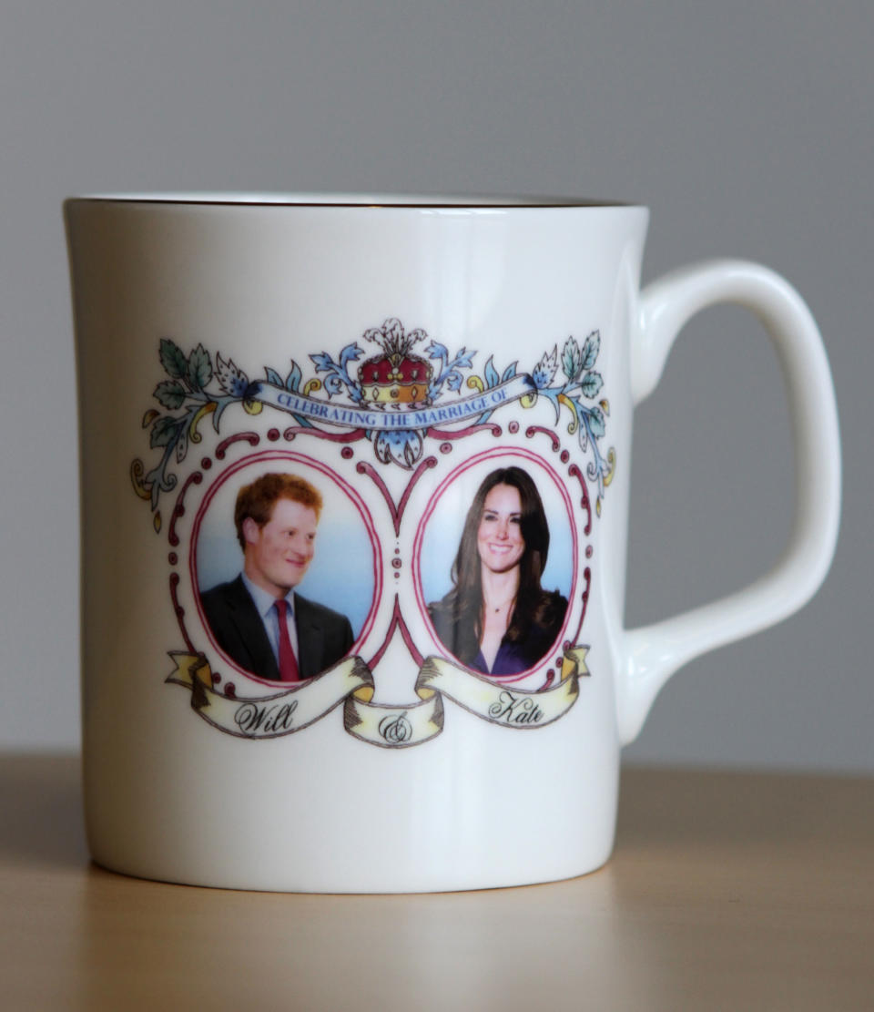 Die Tasse war kein offizielles Souvenir des Königshauses, wie die Firma selbst vermerkte. (Bild: Getty Images)