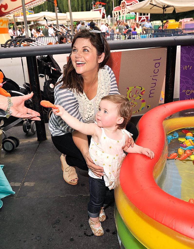 Tiffani Thiessen Baby Buggy Evnt