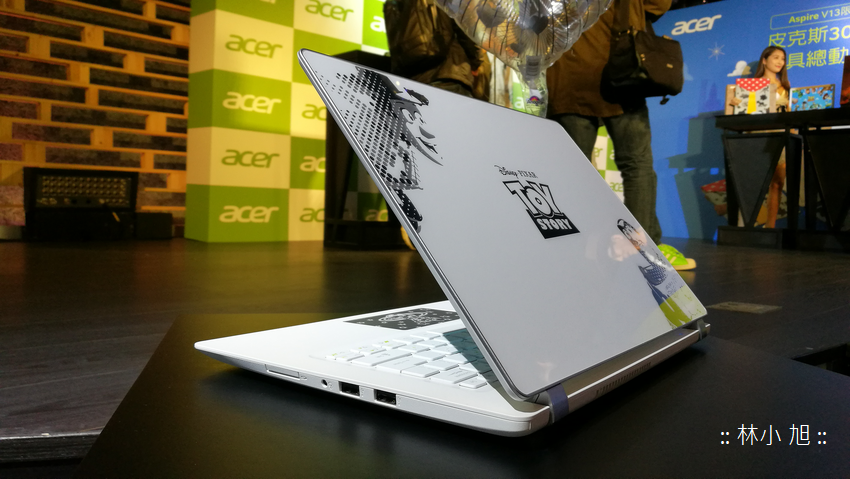 太可愛啦！Acer 宏碁推出 Aspire V13 限量「皮克斯 30 週年玩具總動員紀念筆電」讓人尖叫想要啊....