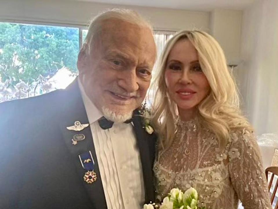 Buzz Aldrin and new wife Anca Faur (Twitter / Buzz Aldrin)