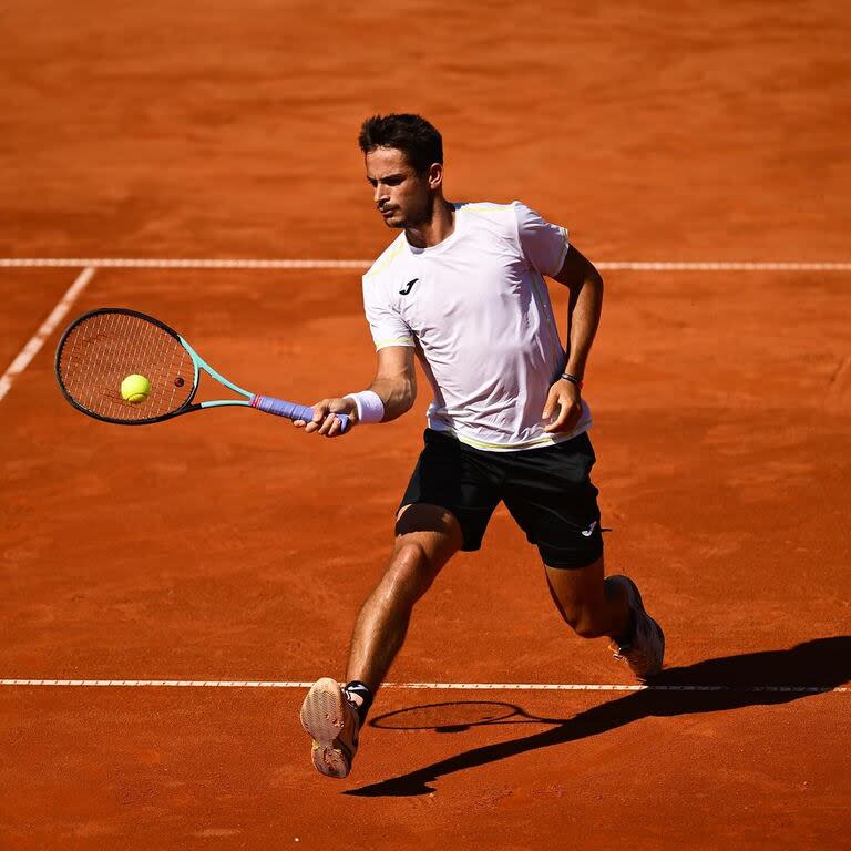 Mariano Navone ira por su primera conquista en el ATP Tour, al enfrentarse con el húngaro Marton Fucsovics en el desenlace del torneo ATP 250 de Bucarest.