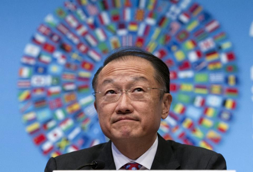 World Bank President Jim Yong Kim pauses while speaking at a news conference during the IMF/World Bank Spring Meetings at IMF headquarters in Washington, Thursday, April 10, 2014. ( AP Photo/Jose Luis Magana)