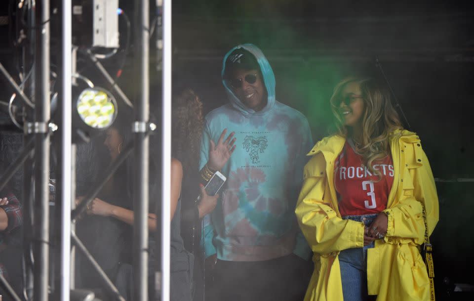 While Bey accompanied Jay to Made In America Festival in Philadelphia, he made the crowd watching him perform serenade 