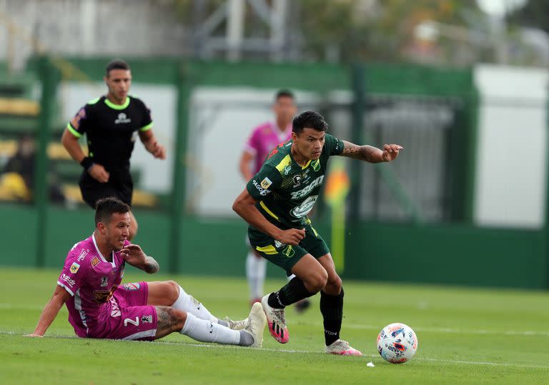 Walter Bou, uno de los delanteros titulares de Defensa y Justicia para jugar ante Godoy Cruz