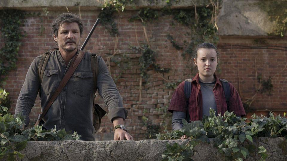 Pedro Pascal y Bella Ramsey en The Last of Us