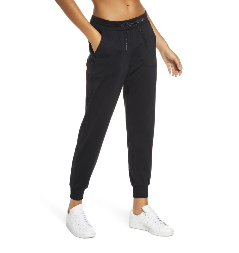 Zella Live In Jogger Pants in Black (Photo via Nordstrom Canada)