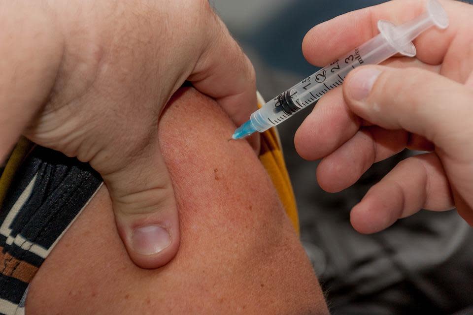 <strong>XBB疫苗接種量創新高！北市衛生局曝單週高達1萬8,349人次完成接種。（圖／資料庫）</strong>