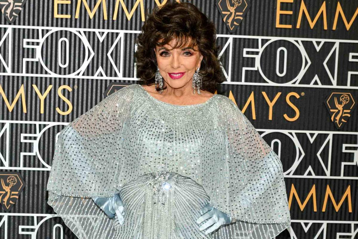 Joan Collins Pulls Off Her Signature Bold Lip at 90 (Yes, 90!) on Emmys