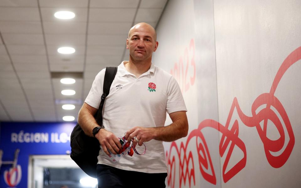 Steve Borthwick arrives at the Stade de France