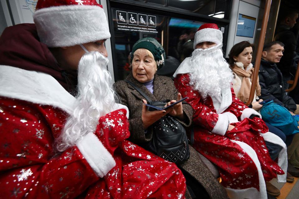 A Father Christmas meet and greet in Moscow last year (AFP via Getty Images)