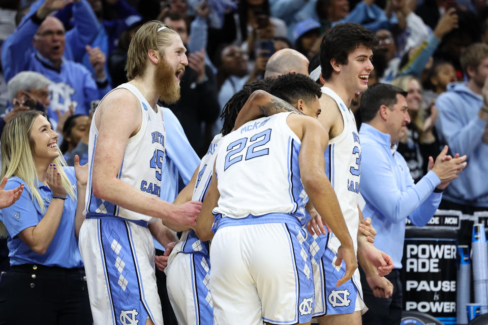 PHILADELPHIA, PA - MARCH 27: The North Carolina Tar Heels celebrate as time expires in the Elite Eight round of the 2022 NCAA Men