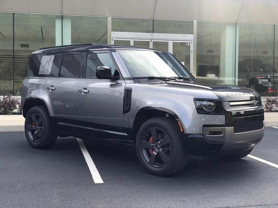 2020 Land Rover Defender (Credit: Pras Subramanian)