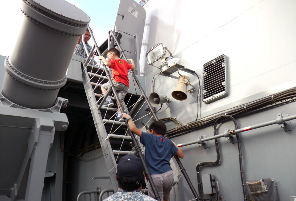 It’s a steep climb up to the RSS Teancious’ bridge. (Photo: Dhany Osman/Yahoo Newsroom)