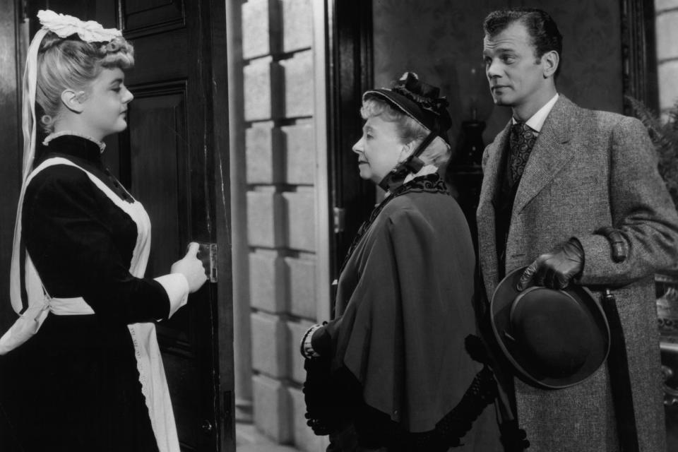 Angela Lansbury opens the door for Dame May Whitty and Joseph Cotten in a scene from the film 'Gaslight', in 1944.<span class="copyright">Metro-Goldwyn-Mayer/Getty Images</span>