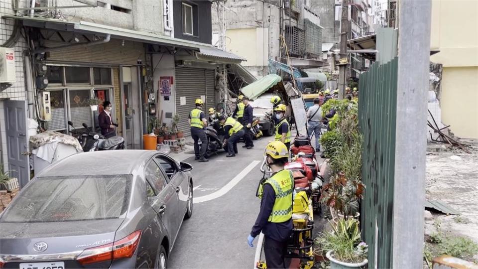 台中老屋傾斜崩塌釀死傷　鄰宅拆除施工不當勒停開罰