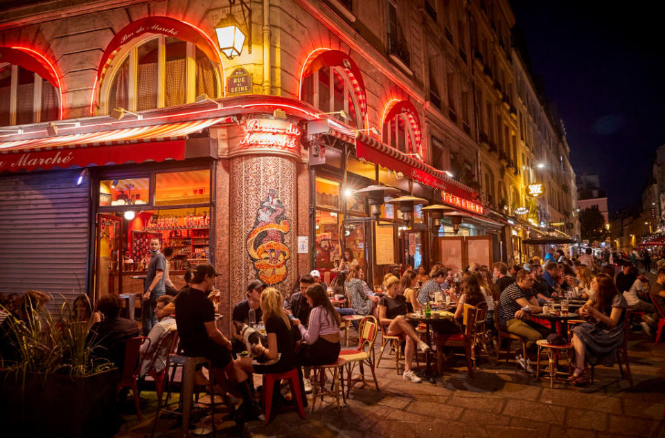 A packed bar on the Rue de Seine in Paris.