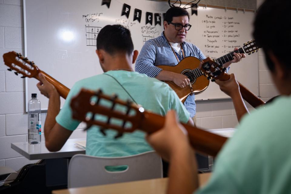 Advanced guitar instructor Adolfo Estrada, of San Antonio, leads advanced guitar students during mariachi camp at Robstown High School, on Thursday, June 29, 2023, in Texas.