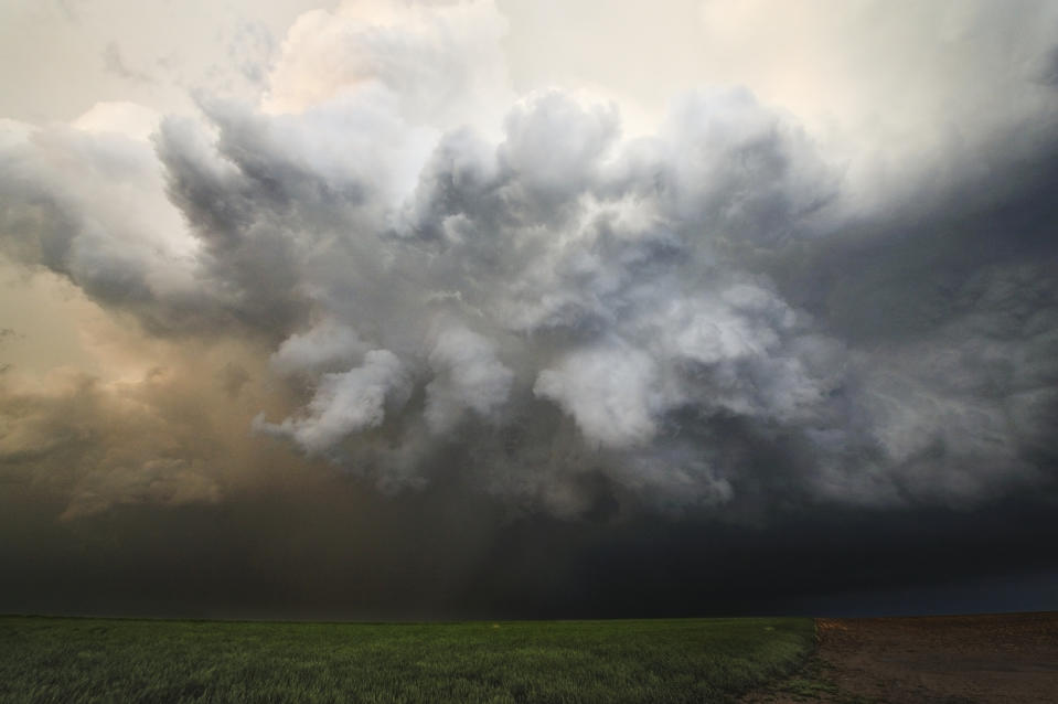 Según expertos, se llaman nubes arcus. Foto: Jim Reed / Getty Images