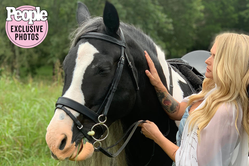 Go Behind-the-Scenes with Miranda Lambert (and Her Husband and Horse!) on the 'Settling Down' Video