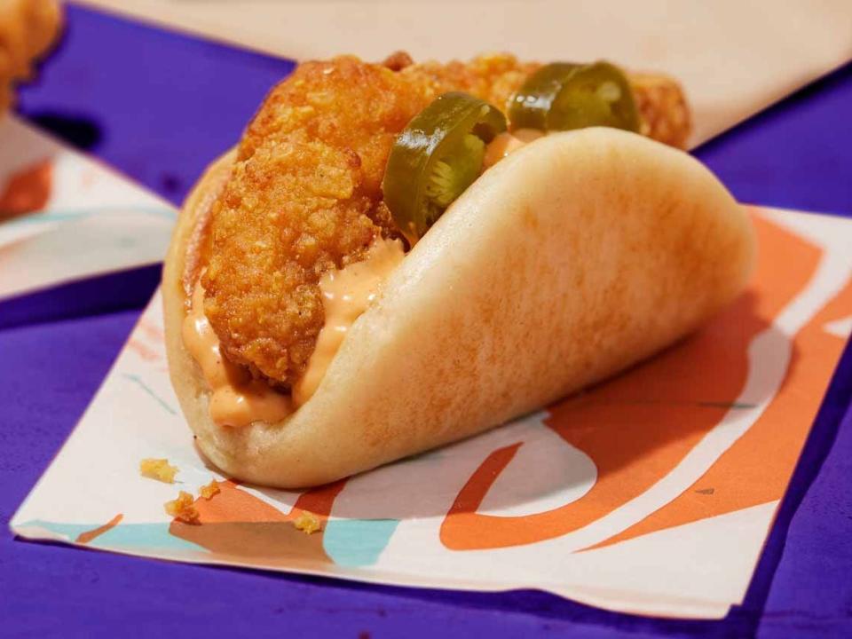 Taco Bell Spicy Crispy Chicken Sandwich Taco