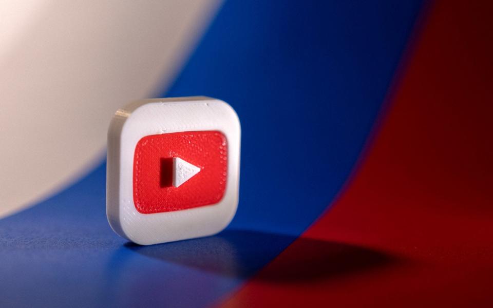 YouTube Google Play Russia Ukraine sanctions - REUTERS/Dado Ruvic/Illustration/File Photo