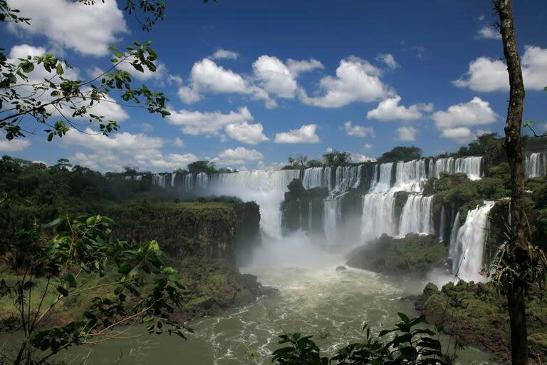 La entrada a las Cataratas del Iguazú pasó de 20.000 a 35.000 pesos para un extranjero