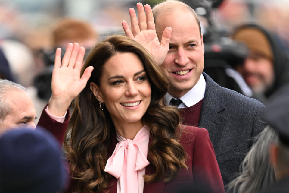 <p><a href="https://people.com/tag/kate-middleton/" rel="nofollow noopener" target="_blank" data-ylk="slk:Kate Middleton;elm:context_link;itc:0;sec:content-canvas" class="link ">Kate Middleton</a> and <a href="https://people.com/tag/prince-william/" rel="nofollow noopener" target="_blank" data-ylk="slk:Prince William;elm:context_link;itc:0;sec:content-canvas" class="link ">Prince William</a> are perfectly in sync as they continue their visit to Boston on Dec. 1. <a href="https://people.com/royals/every-photo-of-kate-middleton-and-prince-william-in-boston/" rel="nofollow noopener" target="_blank" data-ylk="slk:Check out every photo from their trip so far!;elm:context_link;itc:0;sec:content-canvas" class="link ">Check out every photo from their trip so far!</a></p>