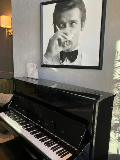 The Sound Conservatory’s donated Baldwin upright at Fifth Avenue Syndicate, 1630 5th Ave., Moline (photo by Jonathan Turner).