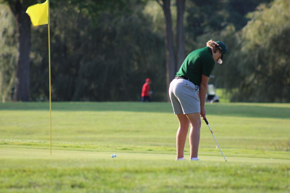 Oakmont's Tommy Prendergast lines up a putt at Gardner Municipal Golf Course on Sept. 26, 2023. Oakmont lost 29.5-24.5 to Quabbin.