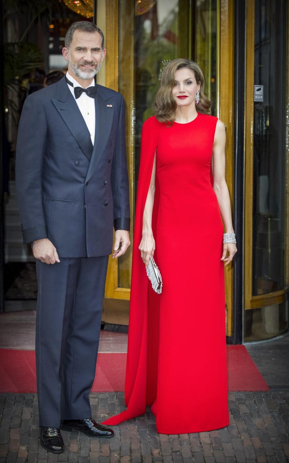 Patrick van Katwijk/Getty Images       La reina Letizia con el vestido en el 2017.     