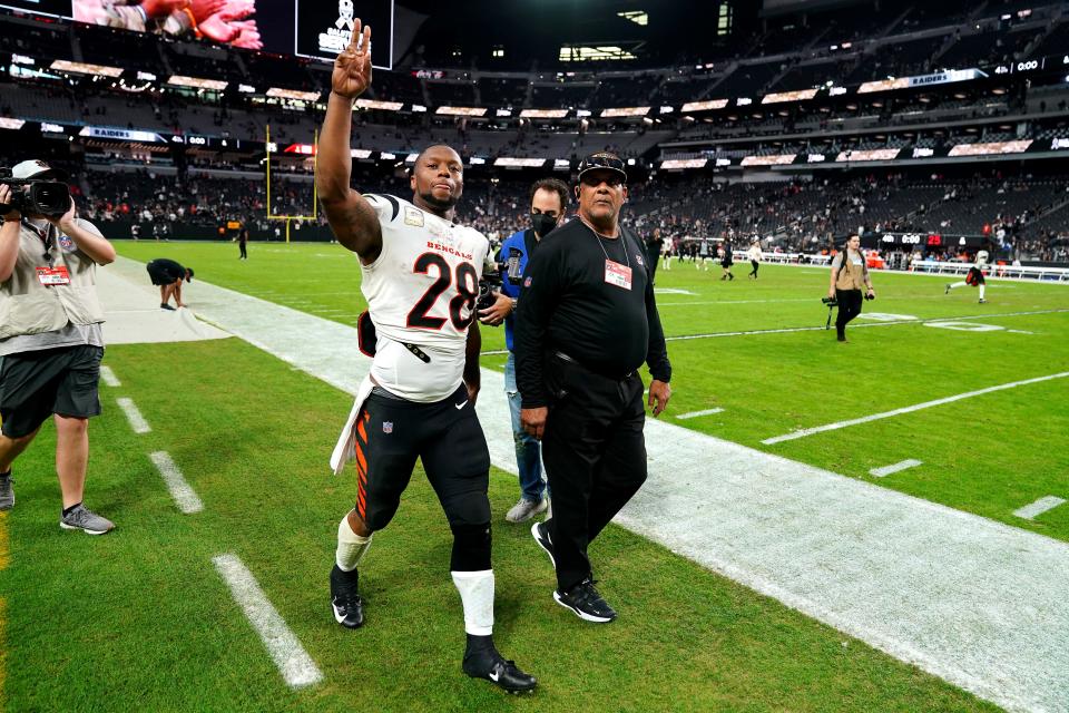 Cincinnati Bengals running back Joe Mixon (28) gestures to the fans at the conclusion of an NFL Week 11 game against the Las Vegas Raiders, Sunday, Nov. 21, 2021, at Allegiant Stadium in Las Vegas.