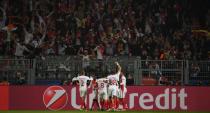 <p>Les 2000 fans de l’AS Monaco chavirent de bonheur après ce troisième but de leur équipe ! (AFP)</p>