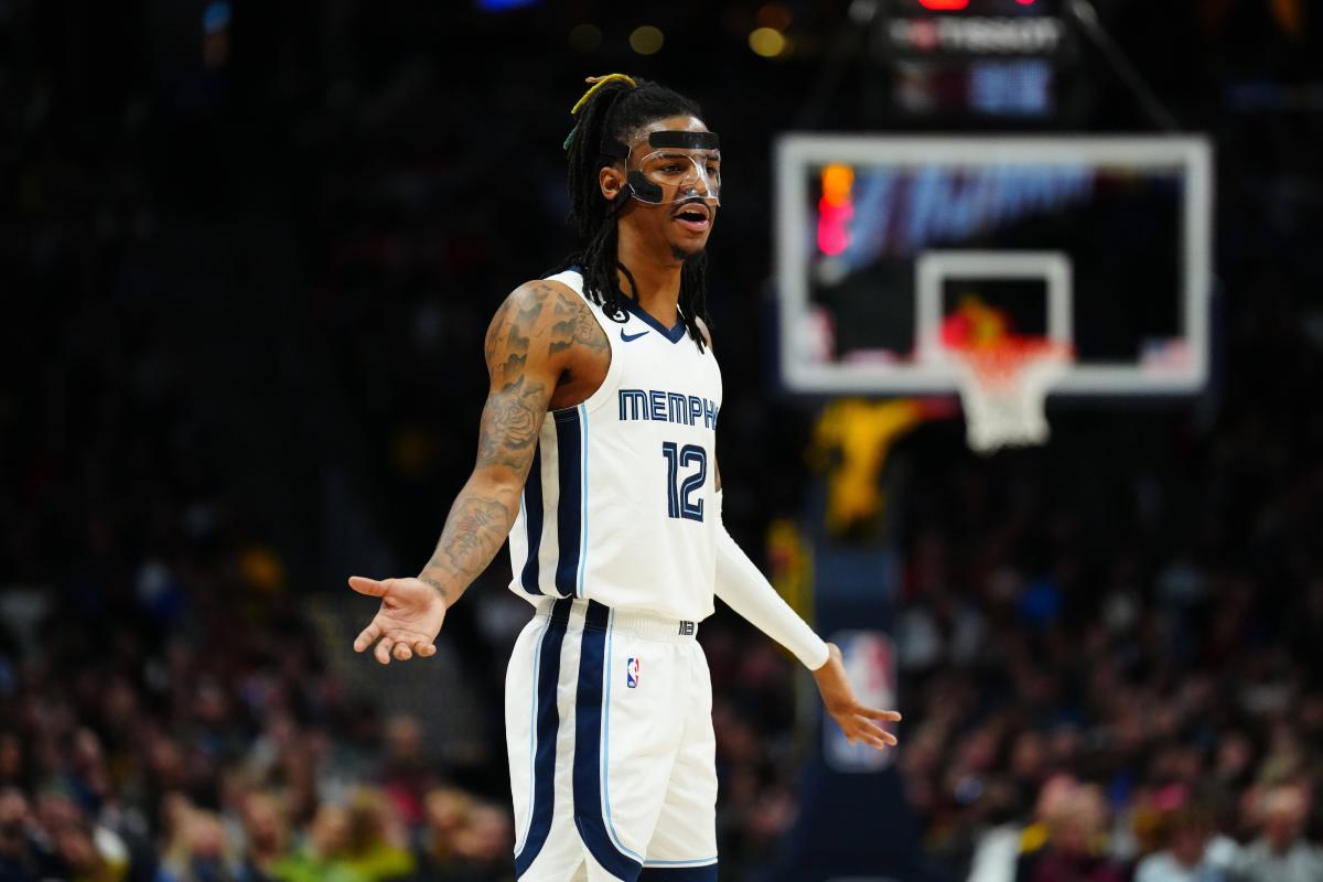 Grizzlies' Ja Morant outsmarts everyone, wastes 27 seconds of clock in  peculiar fashion