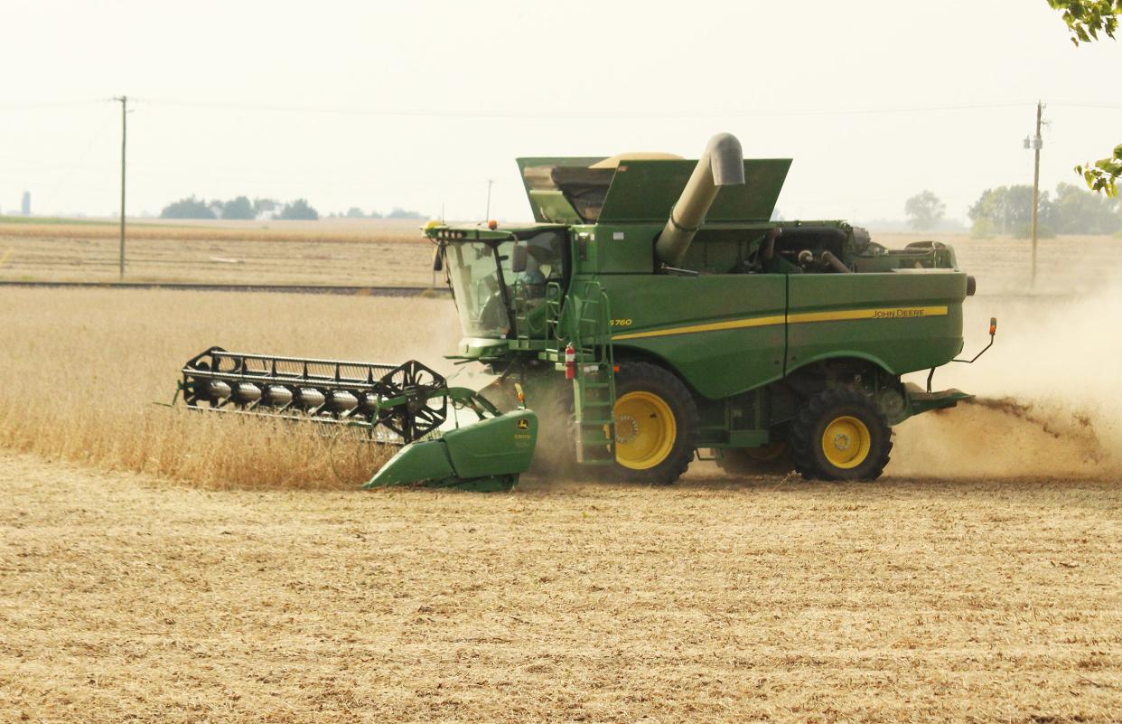 Bringing in soybeans during last fall's harvest in Livingston County.