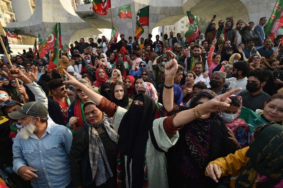 PTI supporters hold election campaign and protest in Karachi (EPA)