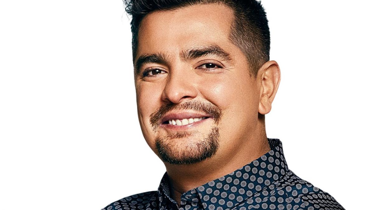 Celebrity Chef Aarón Sánchez talks food, family, and culture in