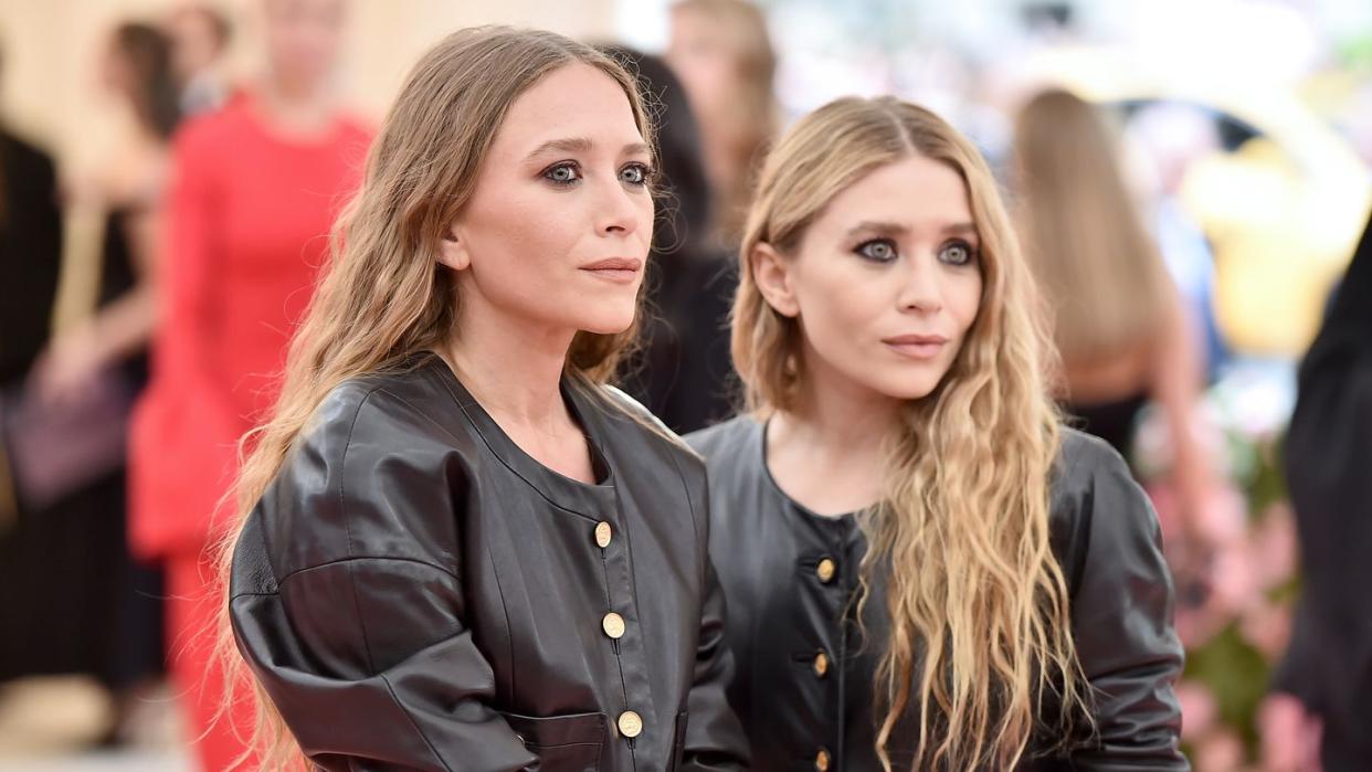 mary kate and ashley olsen at the met gala