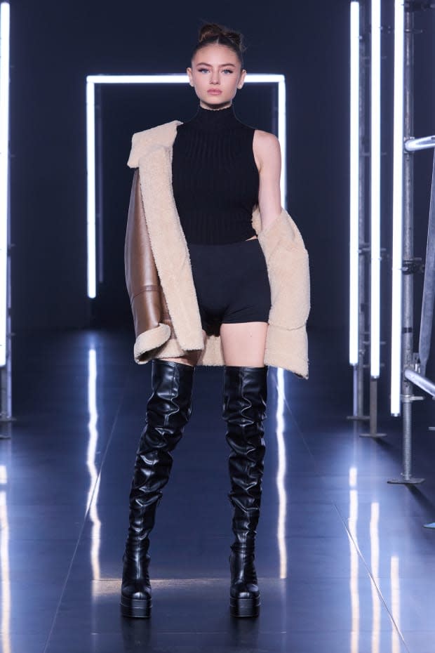 Model Leni Klum walks the runway at the Leni Klum x ABOUT YOU show during the ABOUT YOU Fashion Week Milan 2022 at Zona Farini on <a href="https://parade.com/living/september-holidays-observances" rel="nofollow noopener" target="_blank" data-ylk="slk:September;elm:context_link;itc:0;sec:content-canvas" class="link ">September</a> 22, 2022 in Milan, Italy. <p>Sebastian Reuter/Getty Images</p>