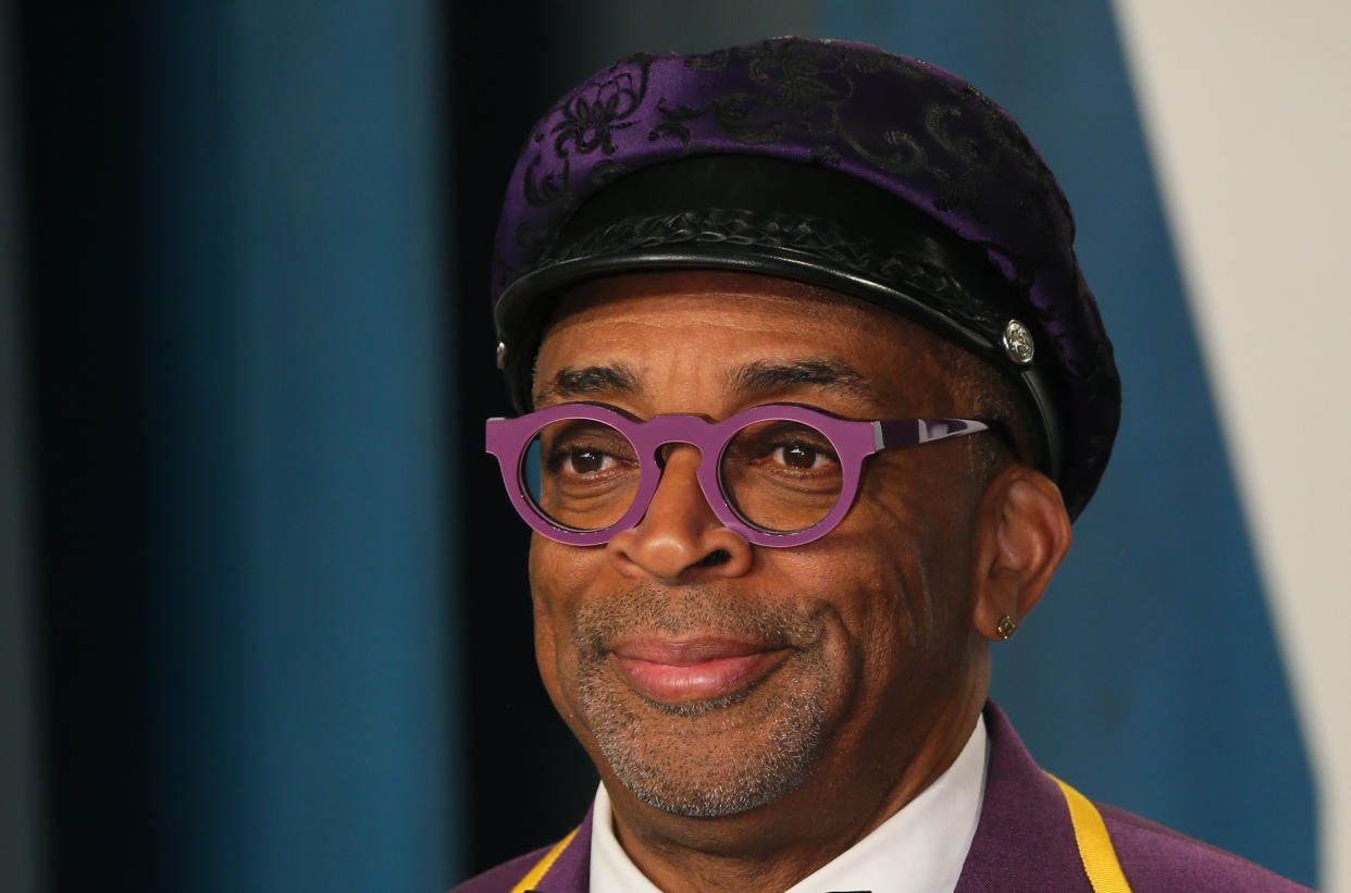 US director Spike Lee attends the 2020 Vanity Fair Oscar Party following the 92nd Oscars at The Wallis Annenberg Center for the Performing Arts in Beverly Hills on February 9, 2020. (Photo by Jean-Baptiste Lacroix / AFP) (Photo by JEAN-BAPTISTE LACROIX/AFP via Getty Images)