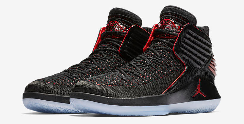 3) Air Jordan 32 "Bred"