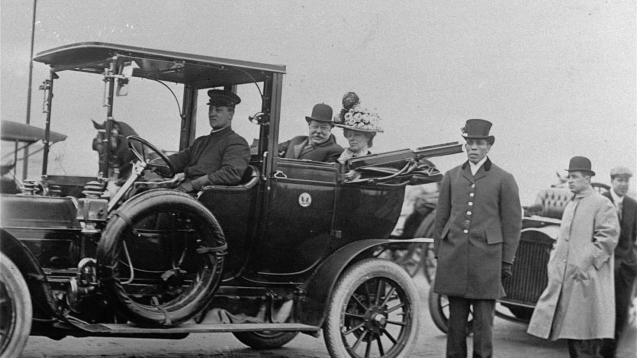 President William Howard Taft and his wife rode in this steam-powered automobile in 1909. <a href="https://newsroom.ap.org/detail/TAFTRIDESINSTYLE/ace5199e60e5da11af9f0014c2589dfb/photo?Query=steam%20car&mediaType=photo&sortBy=arrivaldatetime:desc&dateRange=Anytime&totalCount=96&currentItemNo=95" rel="nofollow noopener" target="_blank" data-ylk="slk:AP Photo;elm:context_link;itc:0;sec:content-canvas" class="link ">AP Photo</a>