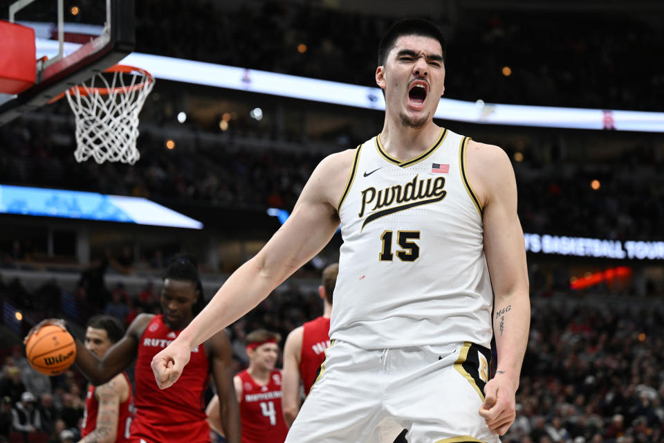 Purdue-centrum Zack Eddy is de favoriet om de onderscheiding Nationale Speler van het Jaar te winnen.  Hoe ver kunnen de Boilermakers het NCAA Tournament brengen?  (Quinn Harris/Getty Images)