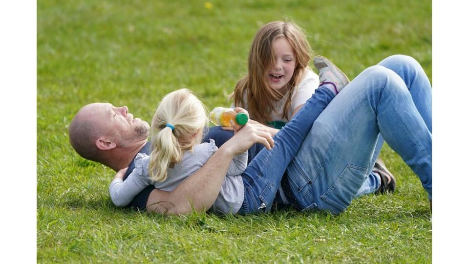 father with two daughters 