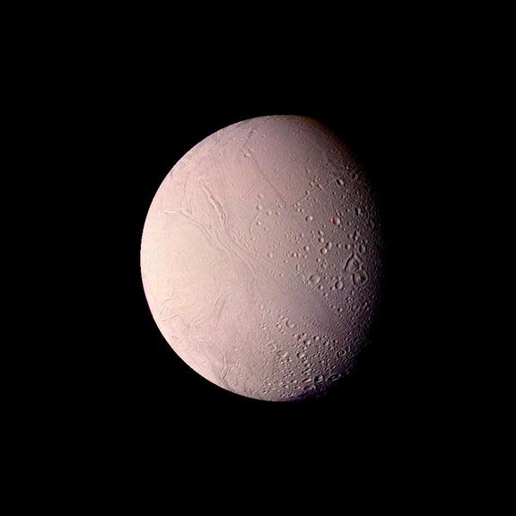 During its flyby of Saturn on Aug. 25, 1981, NASA’s Voyager 2 spacecraft saw hints that the moon Enceladus might be active.