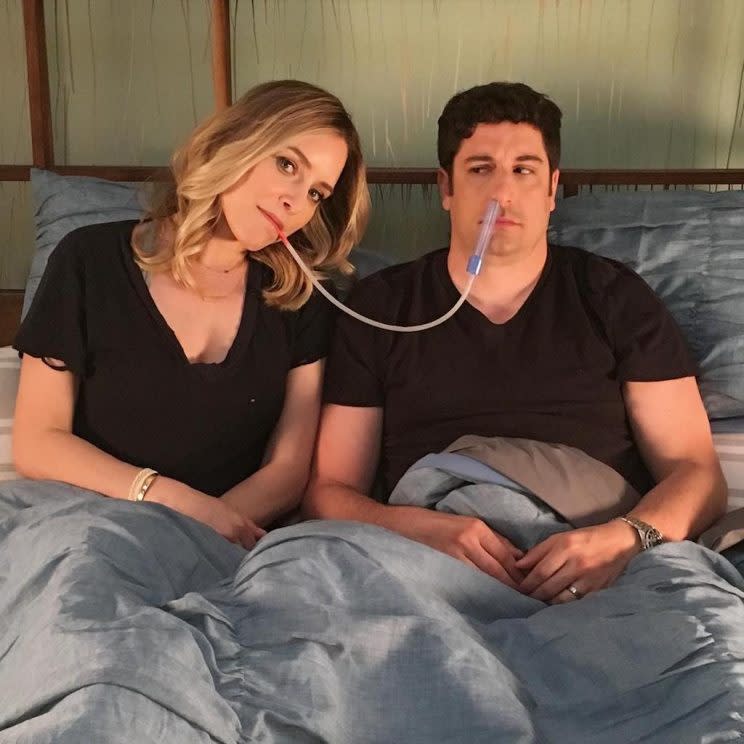 Jenny Mollen and Jason Biggs posted a unique pregnancy announcement. (Photo: Jenny Mollen via Instagram)