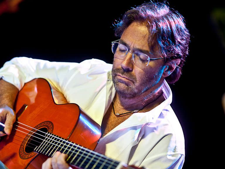 Al Di Meola sufrió un infarto en medio de un concierto, en Rumania, dos semanas antes de presentarse en la Argentina