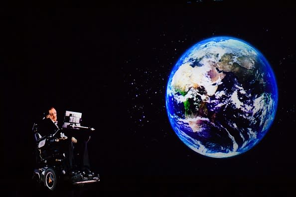 Stephen Hawking just gave a pretty scary prediction of how long humans have left on Earth