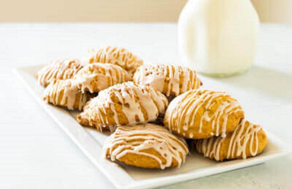 Old-Fashioned Soft Pumpkin Cookies with Nutmeg