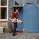 <p>Connery heads out for a round of golf on August 29, 1962. </p>